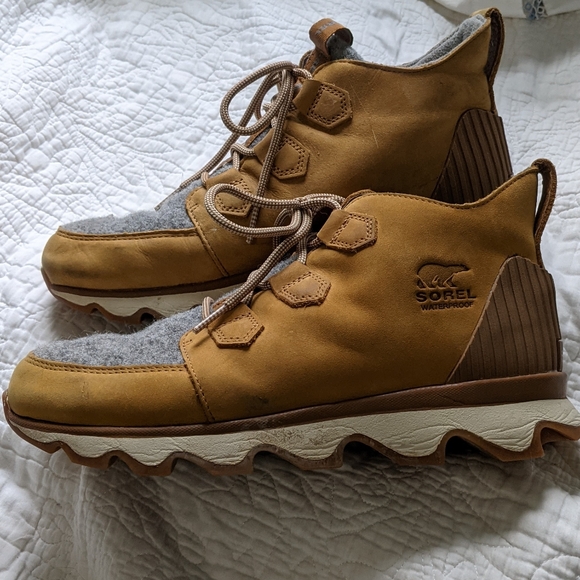 Sorel Kinetic Caribou Waterproof Boots Size 10 - Picture 3 of 8